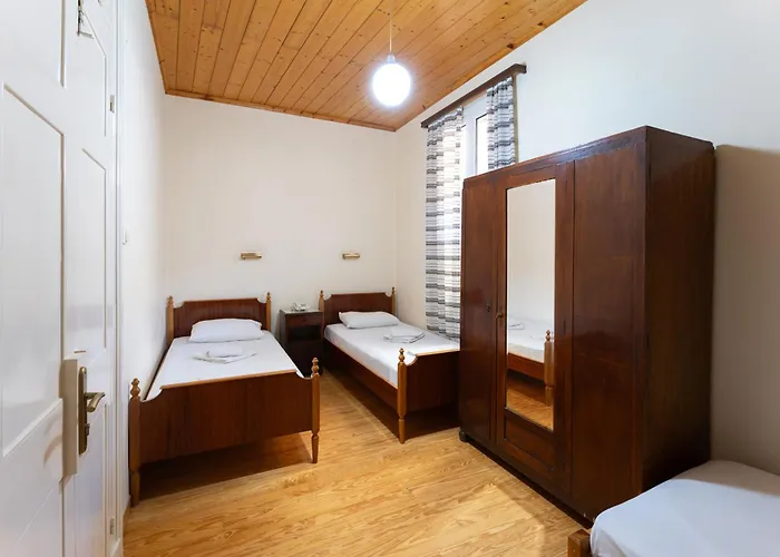 Patrai Lägenhetshotell 3*