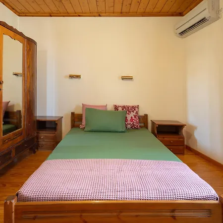 Aparthotel Patrai 3*